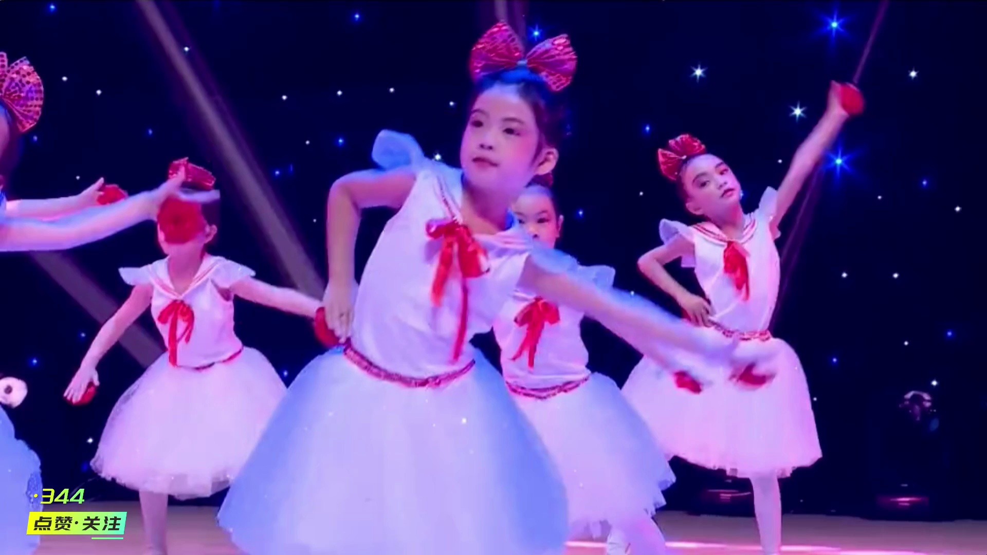 详细阅读:3-6岁幼儿舞蹈(36岁幼儿舞蹈科目三奥特曼) 3-6岁幼儿舞蹈(36岁幼儿舞蹈科目三奥特曼)